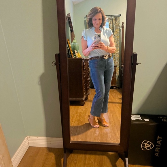 Meet your Posher, Laura - Picture 4 of 6